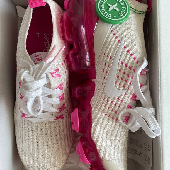 nike phantom laser fuchsia